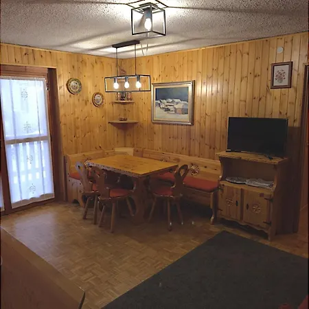 A Stone's Throw From The Slopes In Apartment Gressoney-La-Trinite