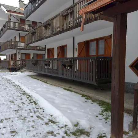 A Stone's Throw From The Slopes In Gressoney-La-Trinite